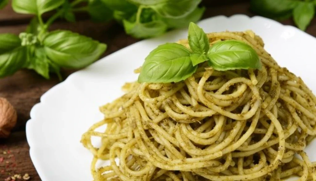 Receita Espaguete ao Molho Pesto prática, saborosa e nutritiva