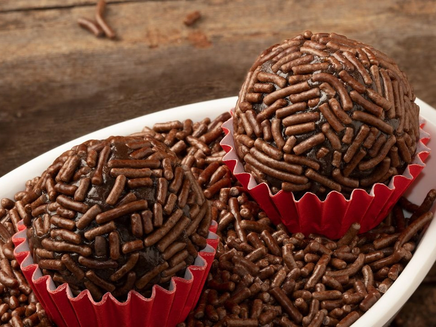 Receita de brigadeiro rápido e fácil feito em poucos minutos